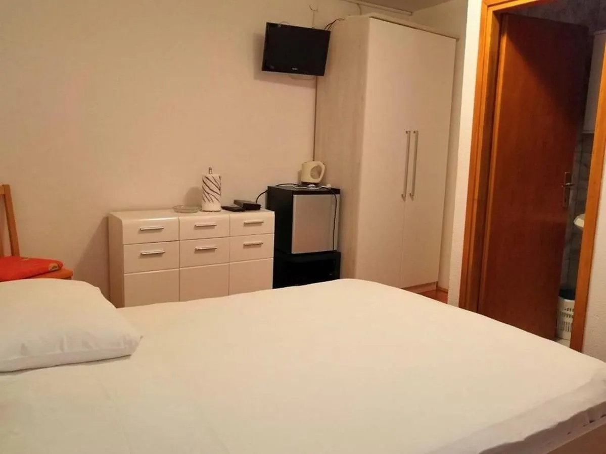 Apartment And Rooms Ruza Trogir