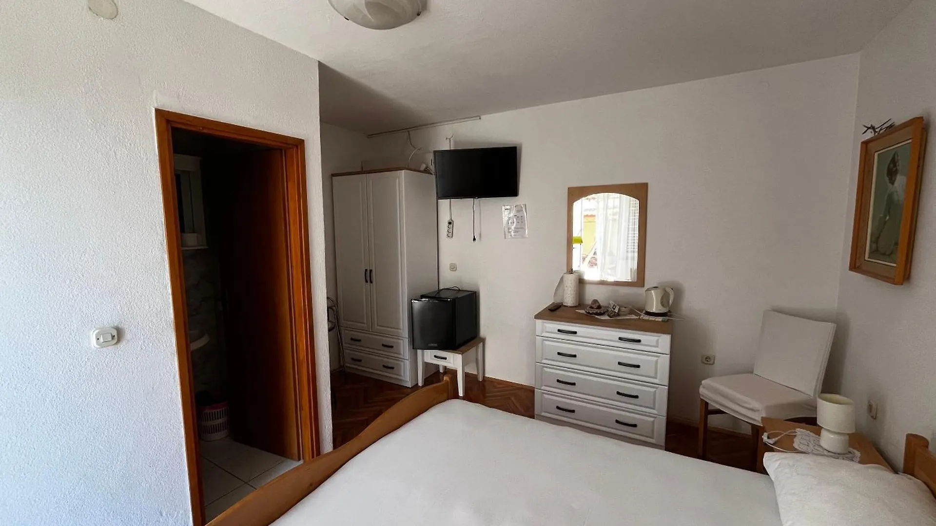 Apartment And Rooms Ruza Trogir 0*,