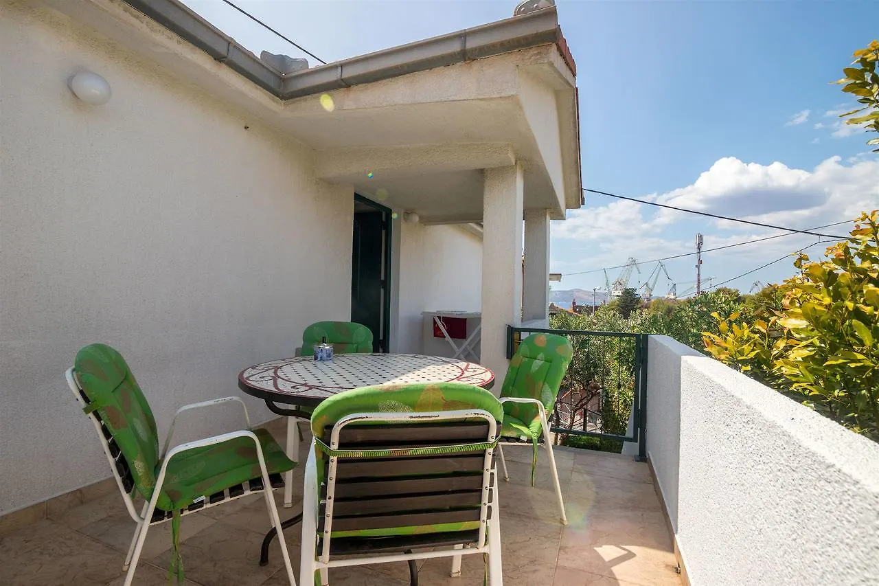 Apartment And Rooms Ruza Trogir